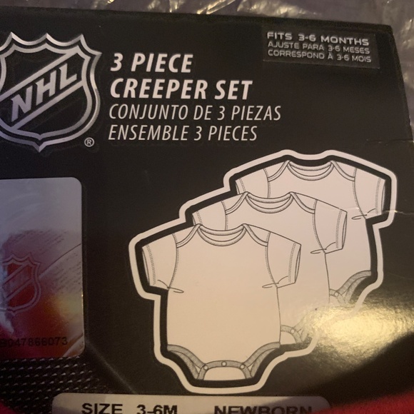 NHL Arizona coyotes 3 Piece baby creeper set (NWT) - Picture 4 of 5